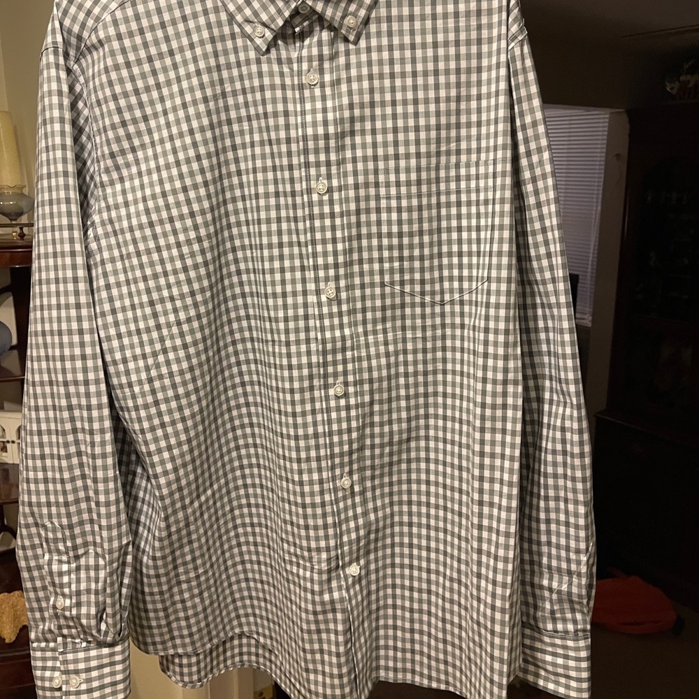 Men’s George dress shirt, XL, white w/ green checks.